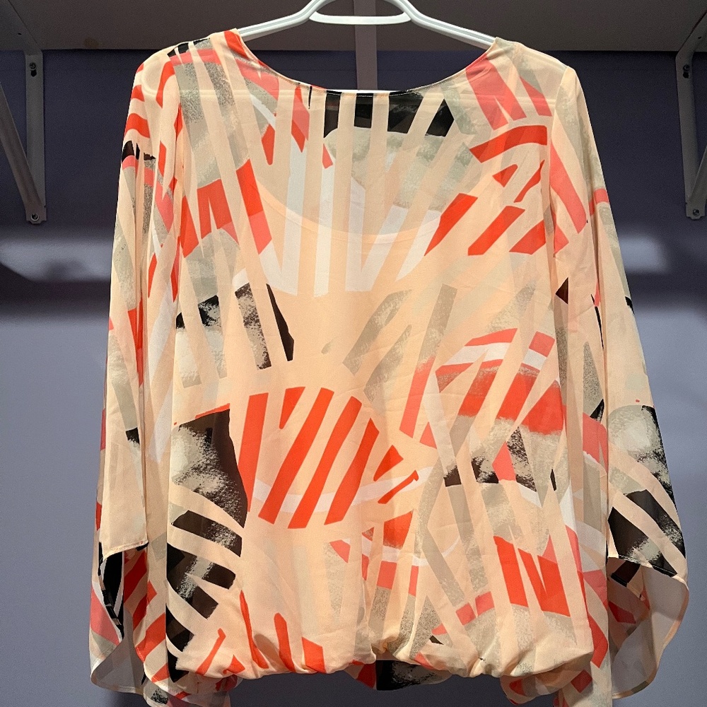 Alfani Size Medium Peach, Black, and White Top with Angel Sleeves